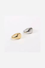 Load image into Gallery viewer, Signet Ring – Timeless Symbol of Elegance and Strength