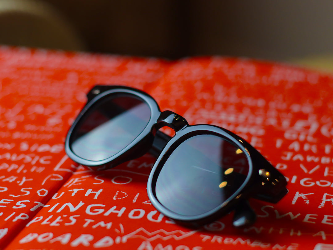 Black Frame Sunglasses with Metal Detail & Black Lenses – Luxe Artefatto