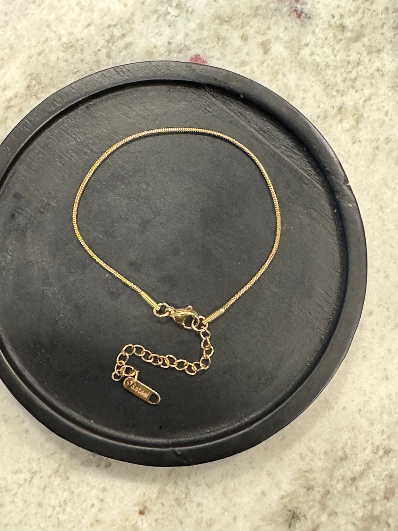 Stainless Steel Snake Bone Chain Bracelet – Sleek & Timeless