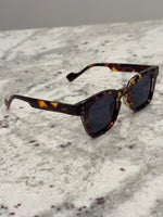 Load image into Gallery viewer, Animal Print Frame Sunglasses with Black Lenses – Bold & Timeless