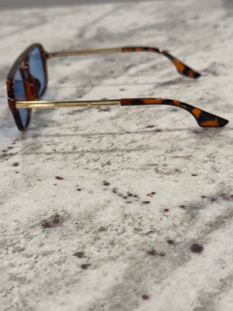 Animal Print & Gold Metal Frame Sunglasses with Blue Lenses – Bold & Stylish