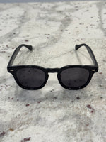 Load image into Gallery viewer, Black Frame Sunglasses with Metal Detail & Black Lenses – Luxe Artefatto