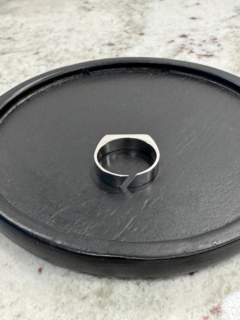 Men’s Stainless Steel Glossy Ring – Sleek, Waterproof & Non-Fading